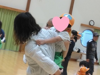 落ちないように、よいしょ!よいしょ!!